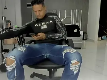Stripchat Live Sex of master_leather