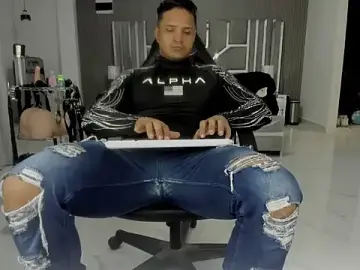 Stripchat Watch Live Sex Cams of master_leather
