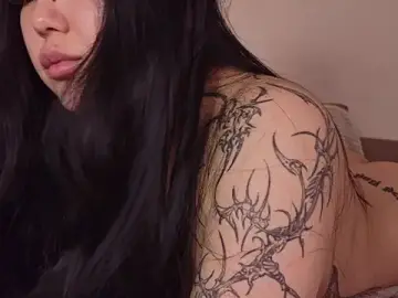 Stripchat Live Sex Cam of Yuriko_May