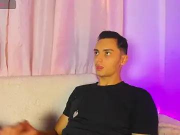 Stripchat Free Live Porn of andrewevans46