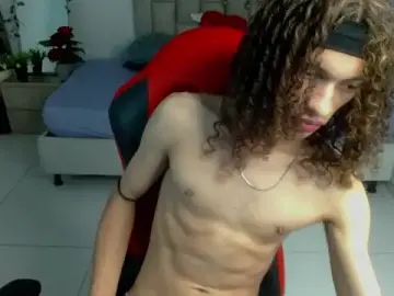 Stripchat Live Porn of Axel_fox77