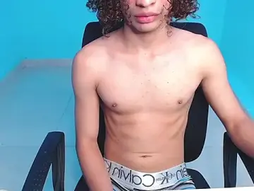 Stripchat Nude Webcam of Axel_fox77