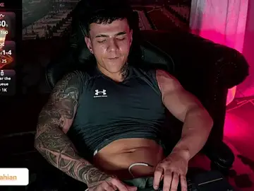 Stripchat Watch Live Sex Cams of SalvatoreDmore