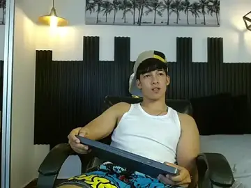 Stripchat Adult Webcam of ren_storm