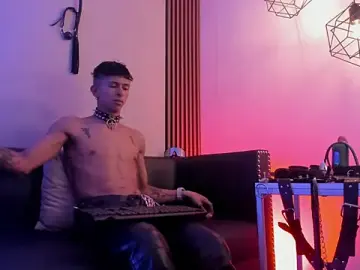 Stripchat Sex Cam of Maximoking26