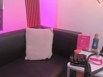 Stripchat Watch Live Sex Cams of Maximoking26