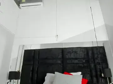 Stripchat Free Live Porn of EmmadaSilva