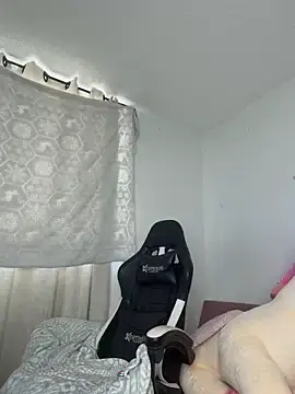Stripchat Live Porn of Stormi_th