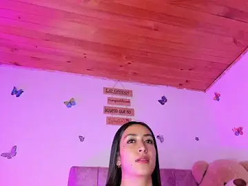 Stripchat Free Live Porn of Lia_Roses3x