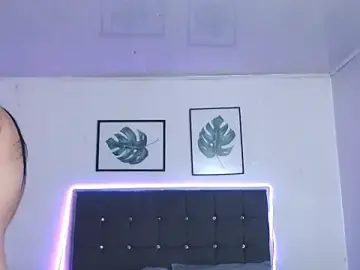 Stripchat Free Live Porn of selena_yourmilf