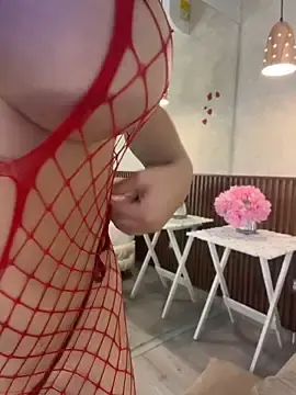 Stripchat Sex Cam of alisonnwalker2025