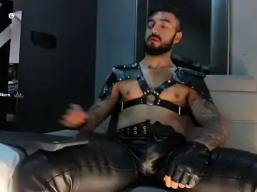 Stripchat Free Porn Cam of MarkWalker__