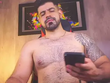 Stripchat Free Porn Cam of king_hard