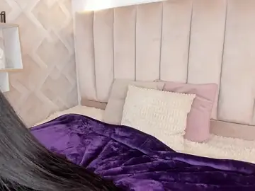 Stripchat Live Sex Cam of Anniie_Queen