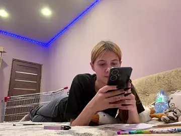Stripchat Watch Live Sex Cams of LinZavr