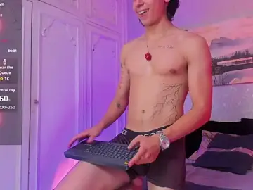 Stripchat Nude Webcam of Tyler_durten