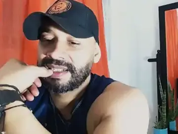 Stripchat Live Sex Cam of musclehetero