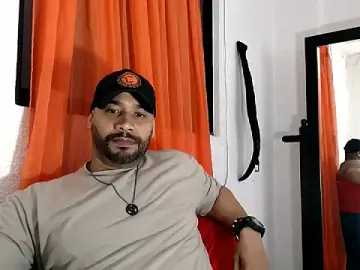 Stripchat Live Sex Cam of musclehetero