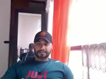 Stripchat Free Porn Cam of musclehetero