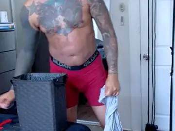Stripchat Free Porn Cam of WyattBBC
