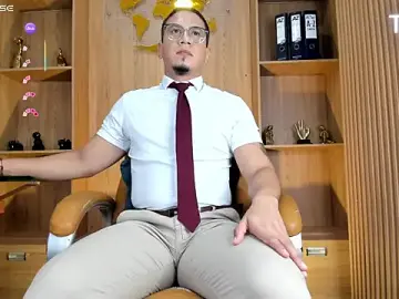 Stripchat Sex Cam of JoshMillerr_
