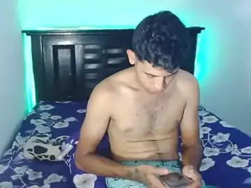 Stripchat Adult Webcam of abrahaam25