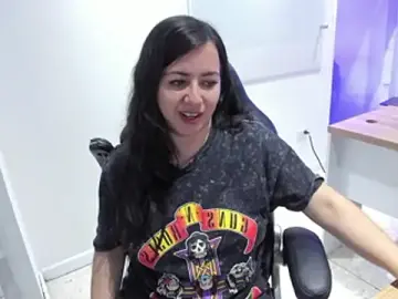 Stripchat Live Sex Cam of Kimkalifa_