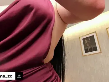 Stripchat Live Sex Cam of Emmazc_