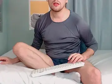 Stripchat Adult Webcams of Luc_7