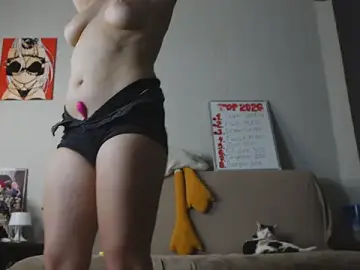 Stripchat Live Sex of Miatiny