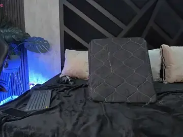 Stripchat Sex Cam of Johan_Williams_07