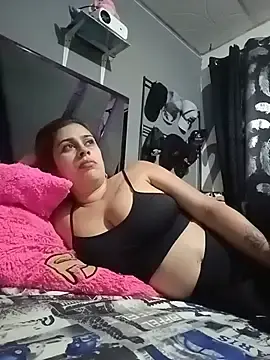 Stripchat Live Sex Cam of MariBelle1