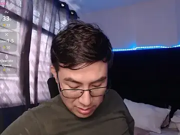 Stripchat Live Porn of andrewmhilton_