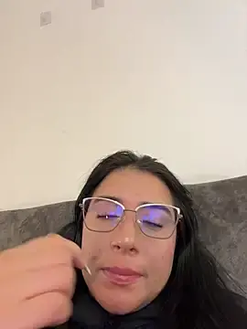 Stripchat Free Porn Cam of KallyMyller1