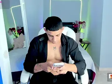Stripchat Live Porn of Alex_cute77