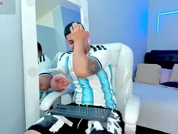 Stripchat Live Sex of Alex_cute77