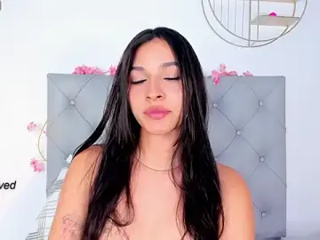 Stripchat Live Sex Cam of MartinnaGreco