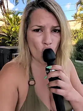 Stripchat Free Live Porn of Pxetiteblonde1