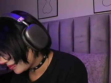 Stripchat Sex Cam of Kitty_Gang