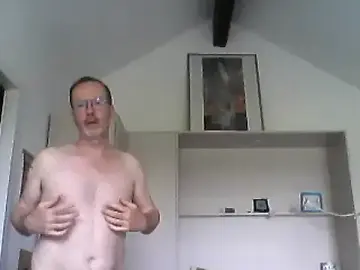 Stripchat Free Porn Cam of Lolodamour72