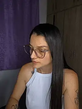 Stripchat Live Porn of Coralinne__