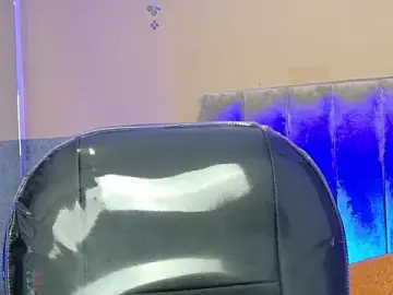 Stripchat Free Porn Cam of Derek_Sinn