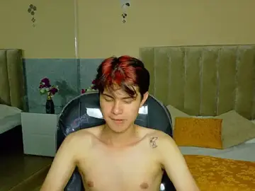 Stripchat Live Porn of Derek_Sinn
