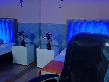 Stripchat Live Sex Cam of Derek_Sinn