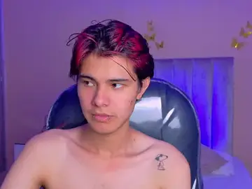 Stripchat Best live sex cam show of Derek_Sinn