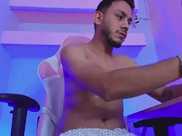 Stripchat Live Porn of Boss_Domiinator