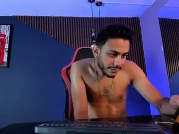 Stripchat Sex Cam of Boss_Domiinator