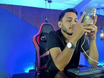 Stripchat Free Porn Cam of Boss_Domiinator