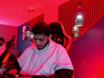 Stripchat Sex Cam of Boss_Domiinator