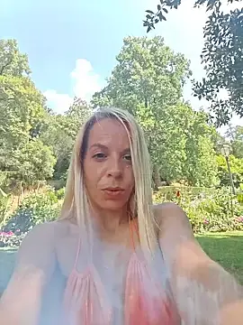 Stripchat Adult Webcam of FranceSweetPT